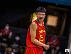 九游- 蓬莱暴熊队对阵漓江雪豹队，棒球常规赛险胜，内线统治篮板——逆风翻盘的范本