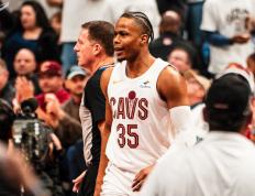 九游娱乐-关于Ming在瑞士队比赛中惊险取胜，精彩发挥引发热议！的信息