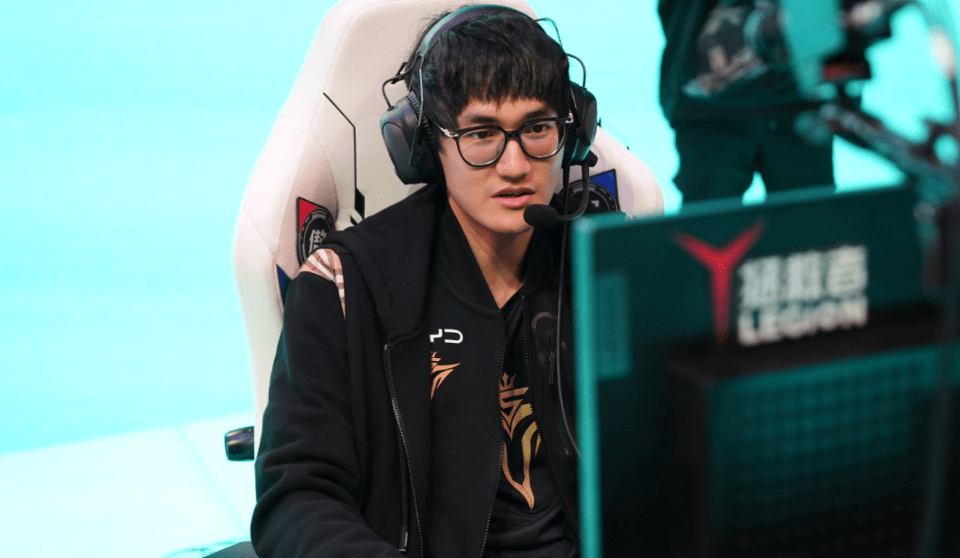 九游娱乐-包含Karsa回归赛场，绝杀首场状态亮眼，公牛观众沸腾！的词条