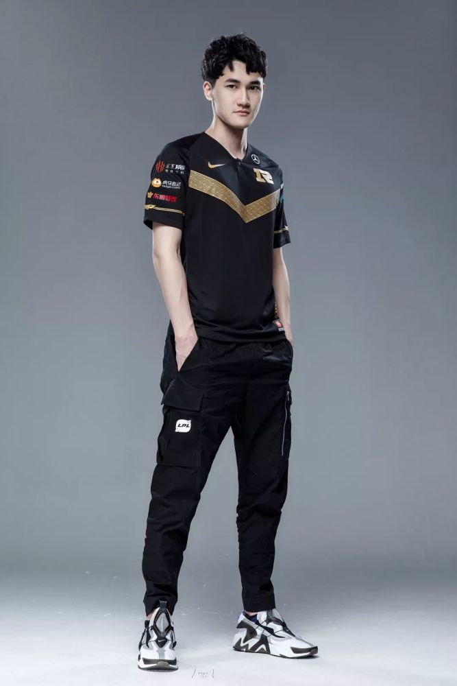 九游娱乐-包含Karsa回归赛场，绝杀首场状态亮眼，公牛观众沸腾！的词条